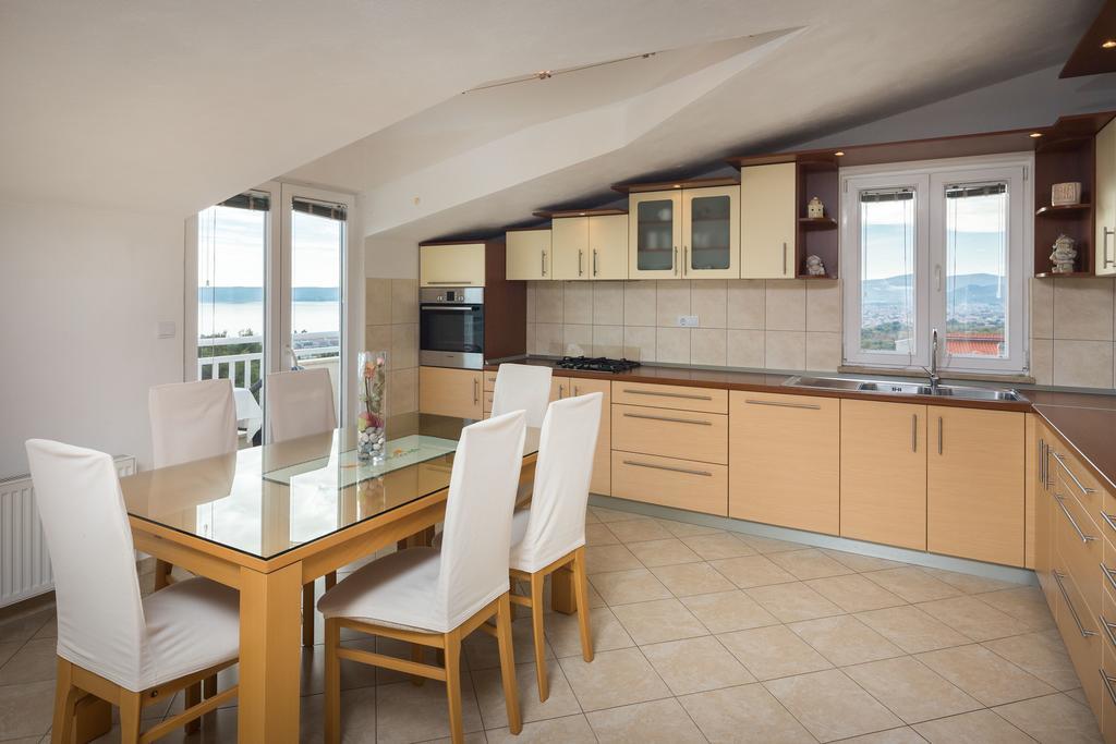 Apartment Marelux Kaštela Екстериор снимка